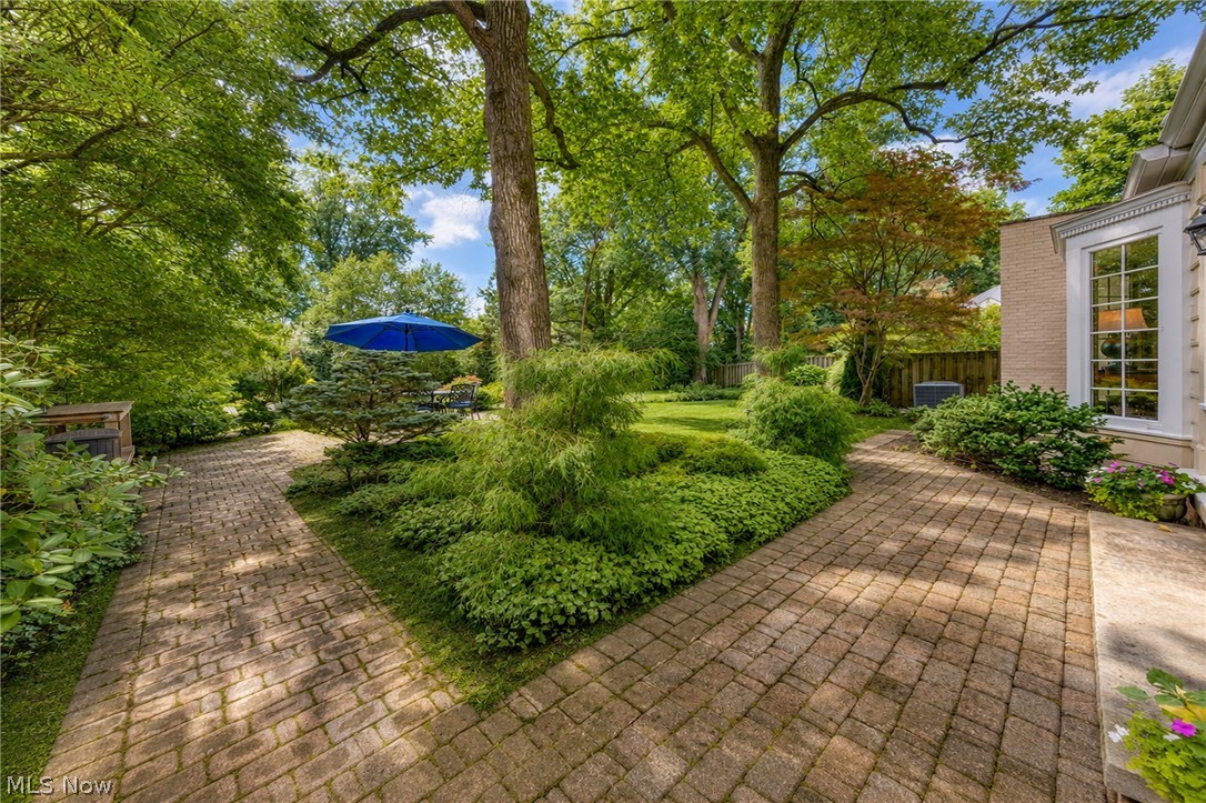 2992 Fontenay Road Shaker Heights OH 44120