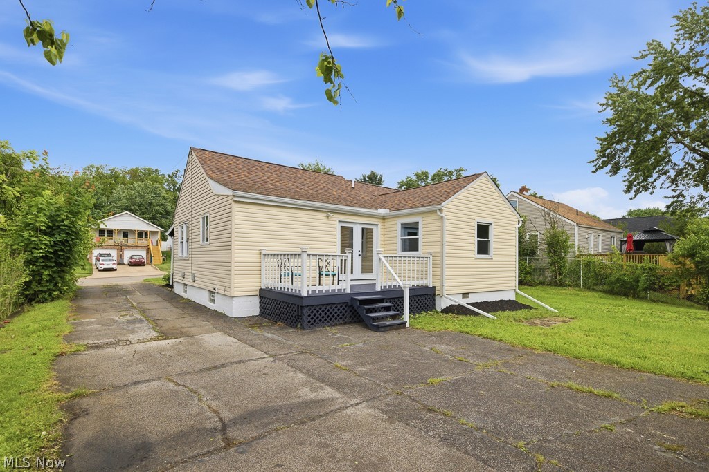 359 High Grove Boulevard Akron OH 44312