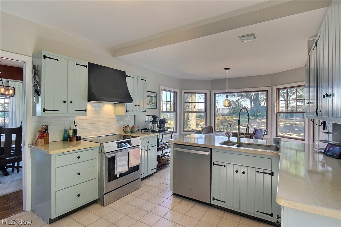 26534 Lake Road Bay Village OH 44140