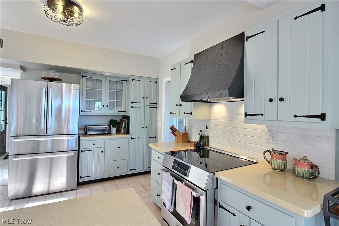 26534 Lake Road Bay Village OH 44140