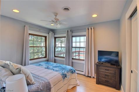 26534 Lake Road Bay Village OH 44140