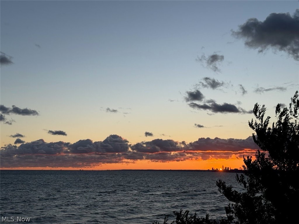 26534 Lake Road Bay Village OH 44140