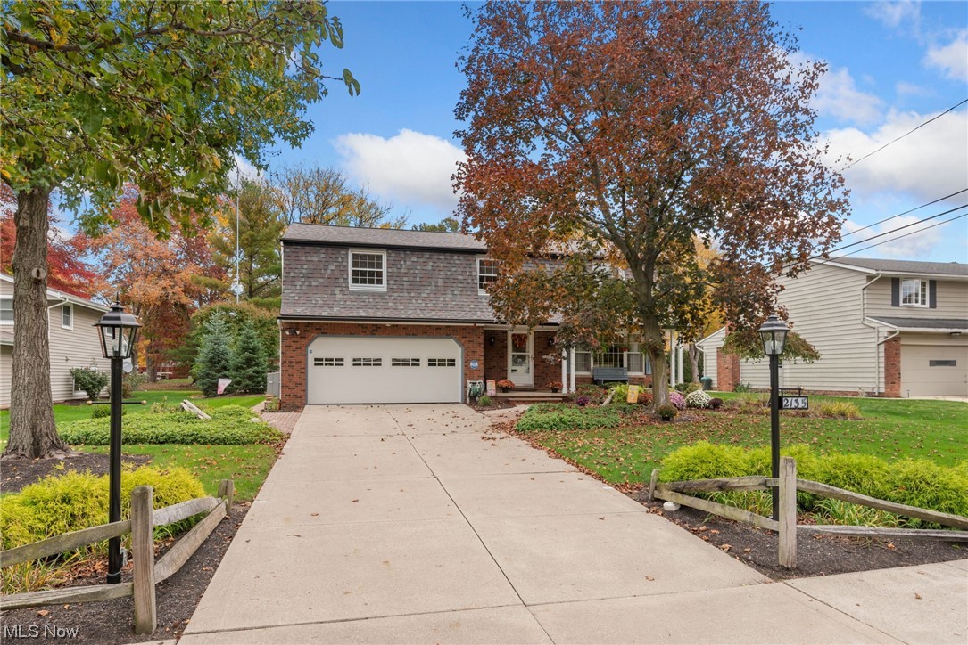 2135 Radcliffe Drive Westlake OH 44145