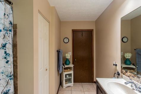 1458 Pepperwood Drive Niles OH 44446