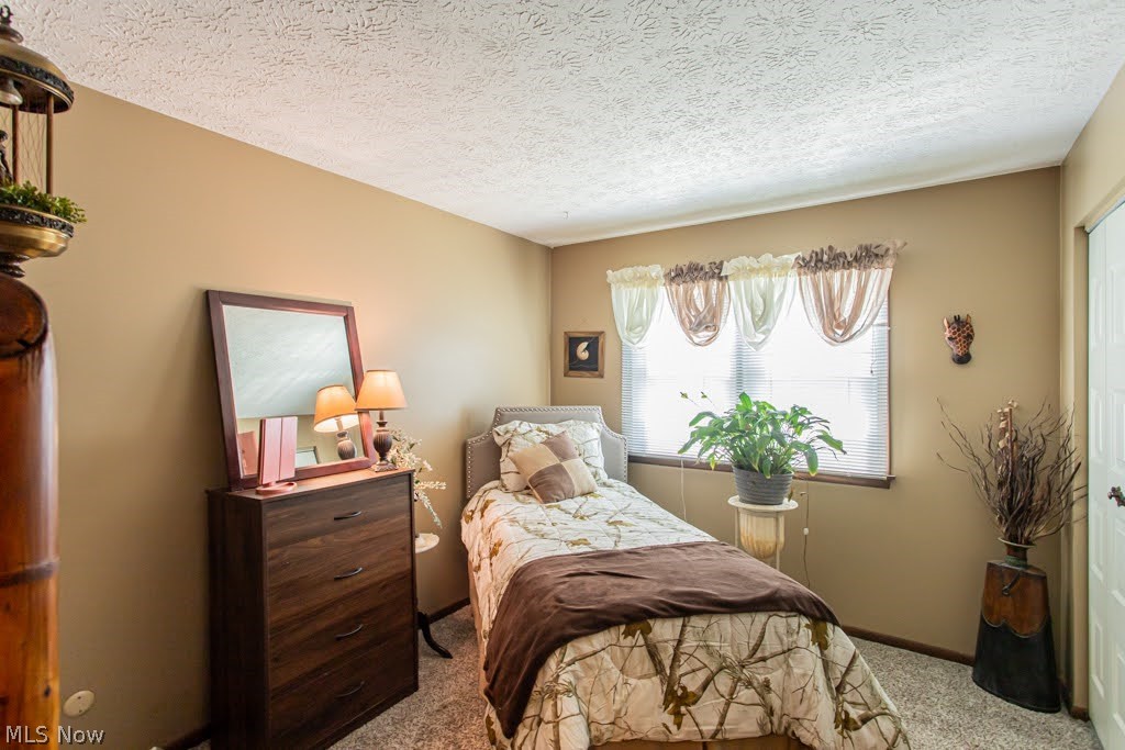 1458 Pepperwood Drive Niles OH 44446