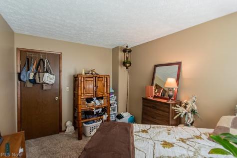 1458 Pepperwood Drive Niles OH 44446