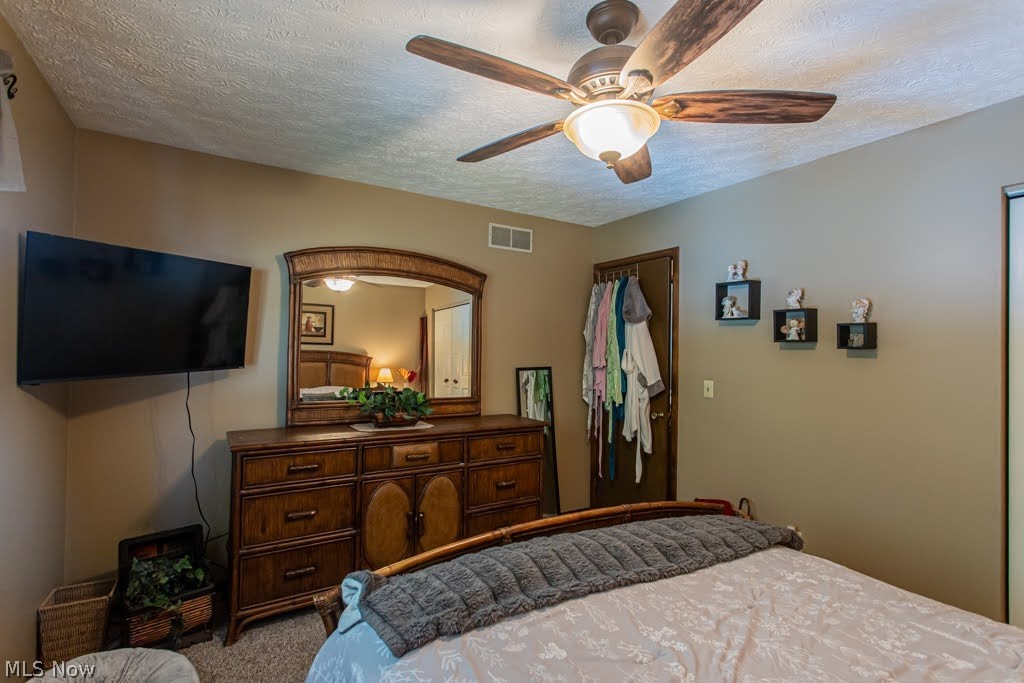 1458 Pepperwood Drive Niles OH 44446
