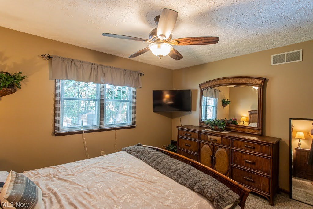 1458 Pepperwood Drive Niles OH 44446