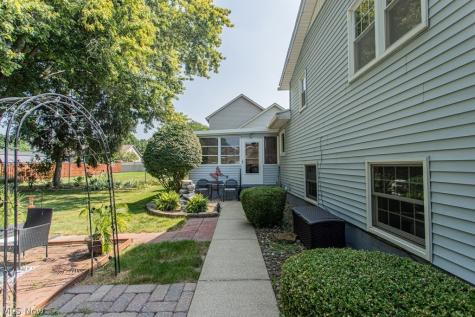 1458 Pepperwood Drive Niles OH 44446
