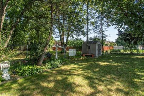 1458 Pepperwood Drive Niles OH 44446