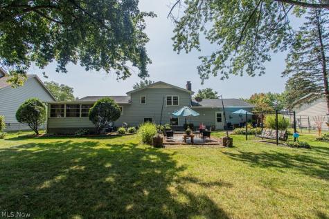 1458 Pepperwood Drive Niles OH 44446