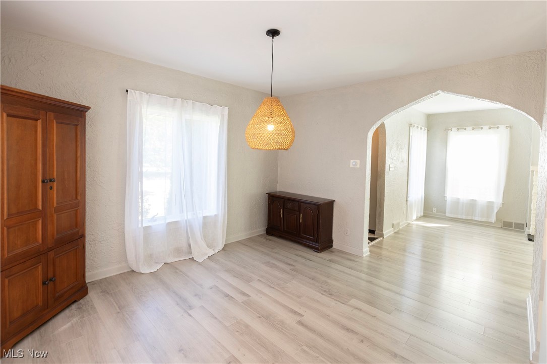 15615 Fernway Avenue Cleveland OH 44111