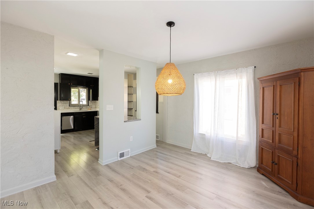 15615 Fernway Avenue Cleveland OH 44111