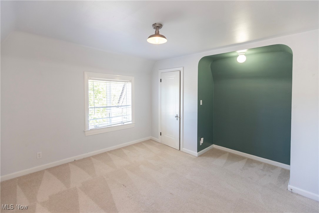 15615 Fernway Avenue Cleveland OH 44111