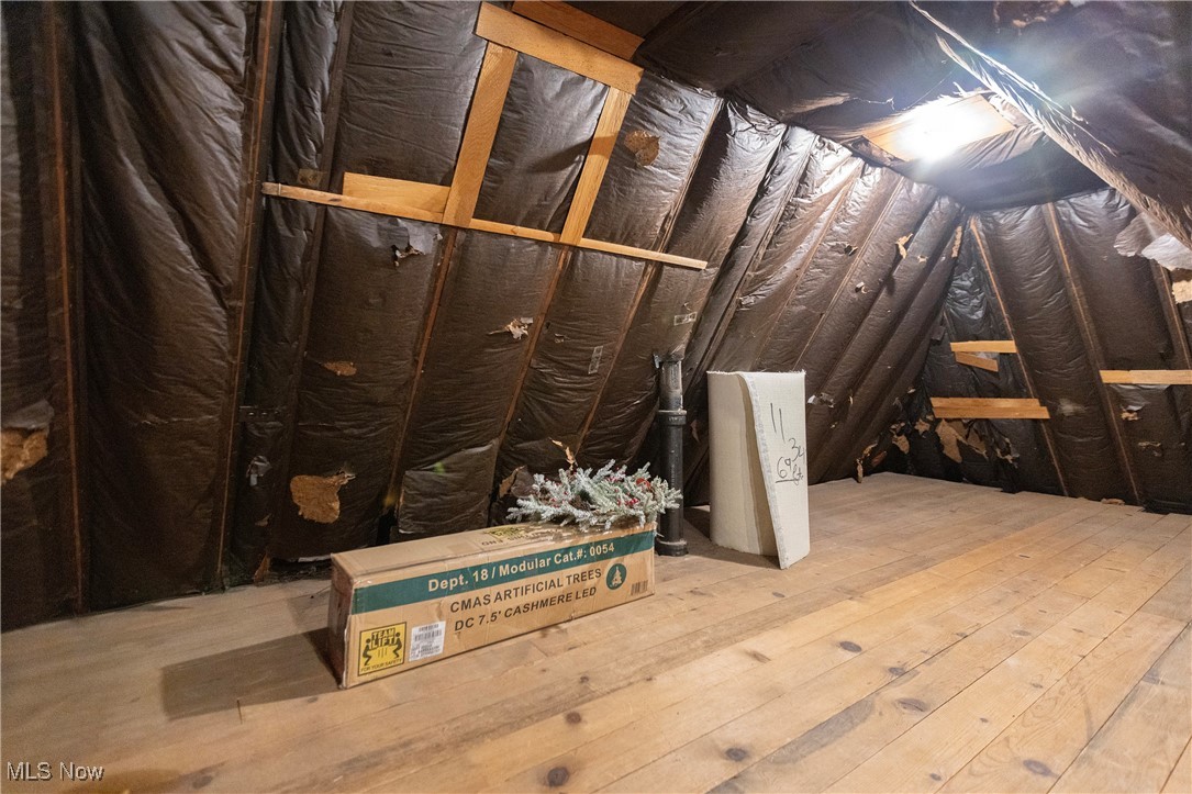 15615 Fernway Avenue Cleveland OH 44111