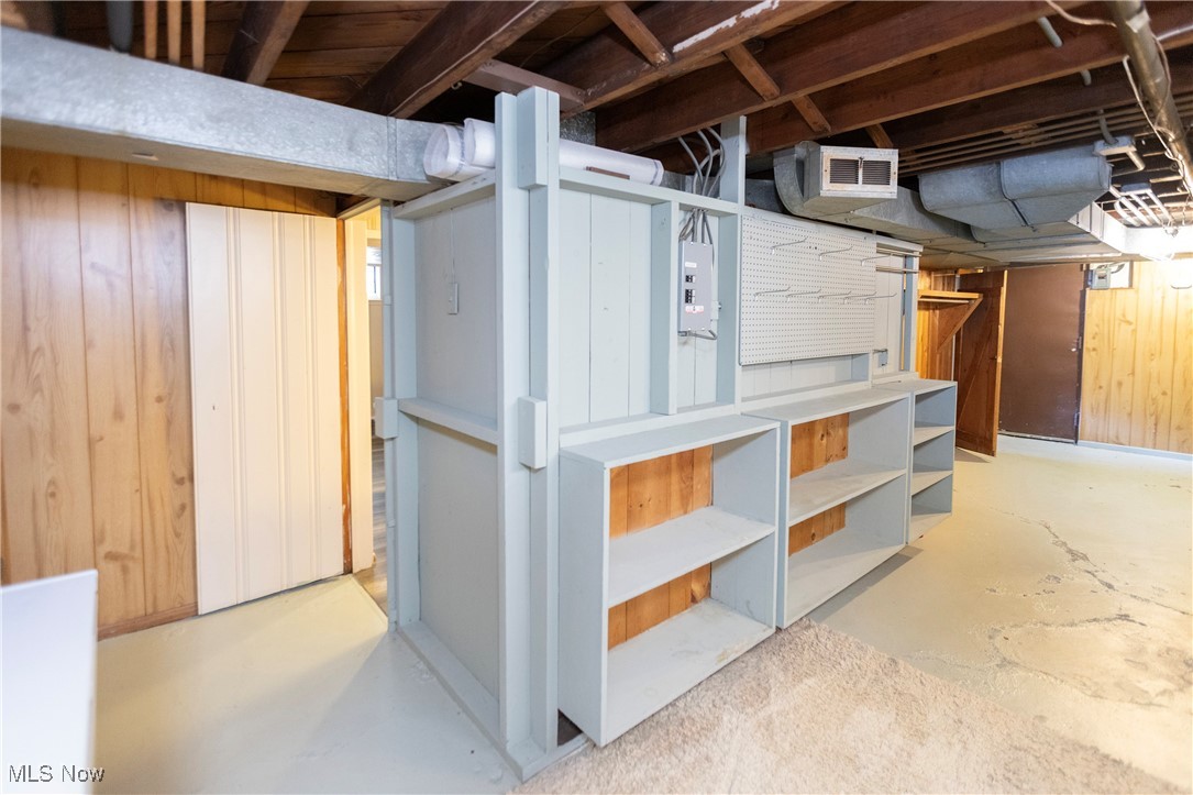 15615 Fernway Avenue Cleveland OH 44111