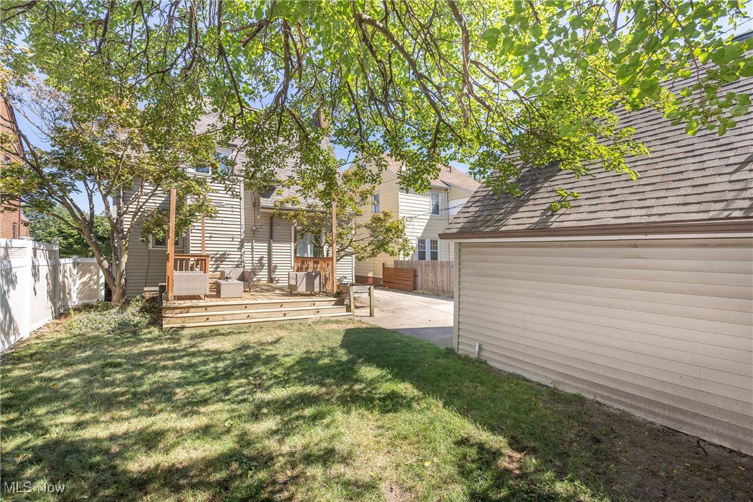 15615 Fernway Avenue Cleveland OH 44111