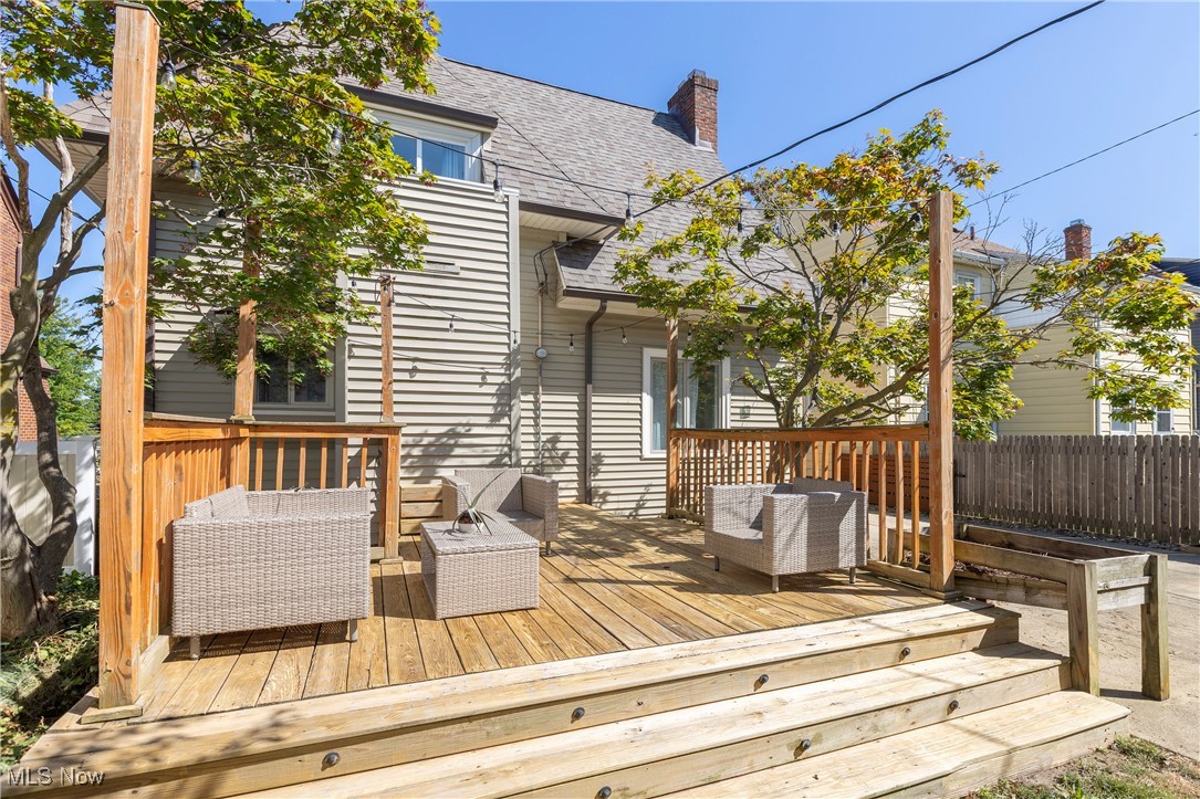 15615 Fernway Avenue Cleveland OH 44111