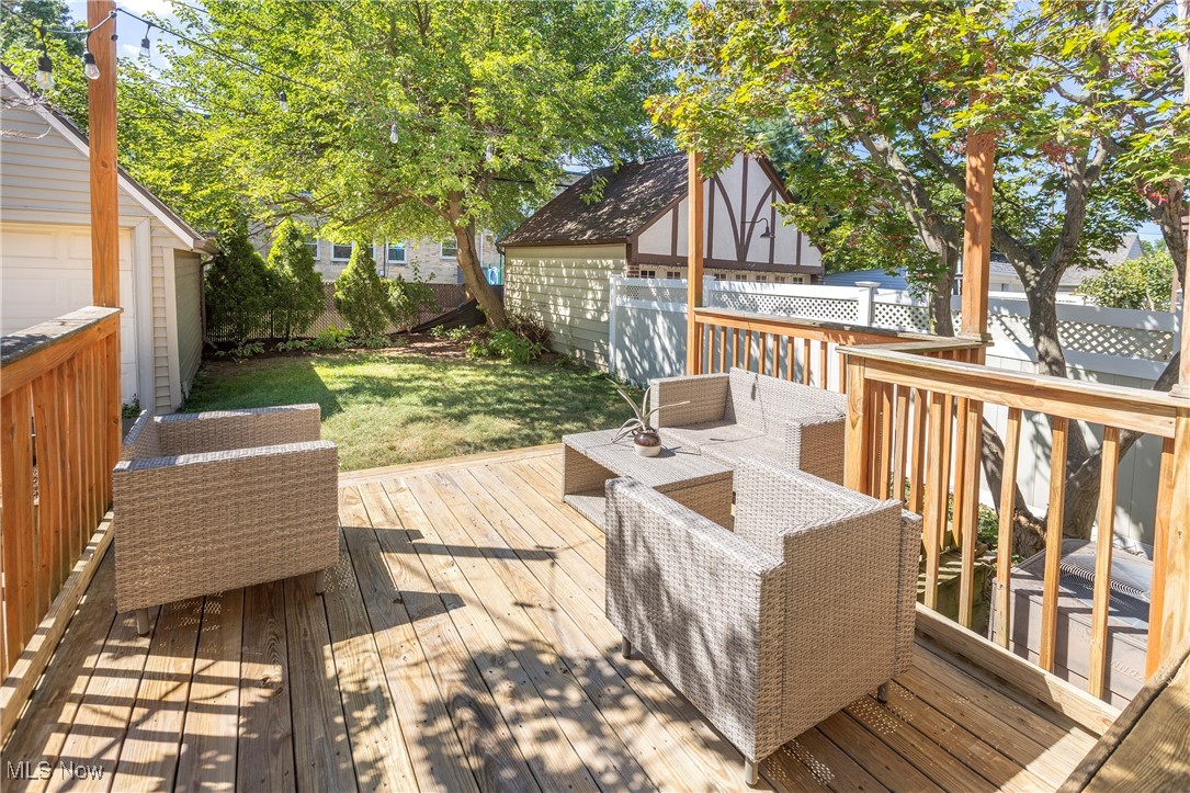 15615 Fernway Avenue Cleveland OH 44111