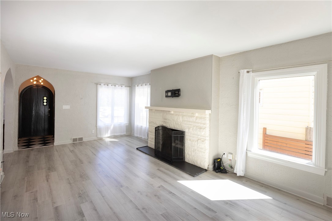 15615 Fernway Avenue Cleveland OH 44111