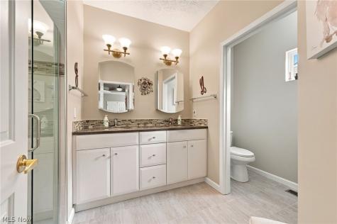 5124 Autumnwood Lane Brunswick OH 44212