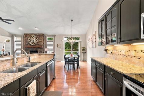 5124 Autumnwood Lane Brunswick OH 44212