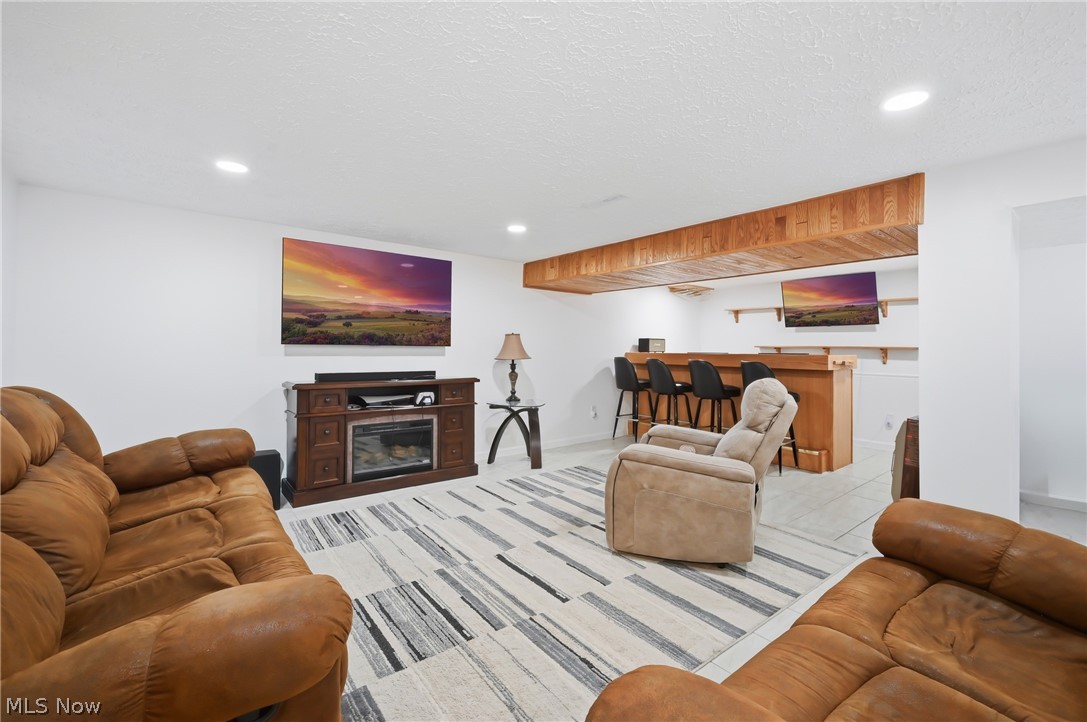 723 Dresden Drive Hubbard OH 44425