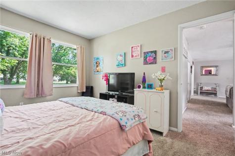 26930 Southwood Lane Olmsted Falls OH 44138