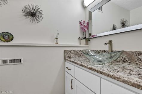 6815 Parkgate Oval Seven Hills OH 44131