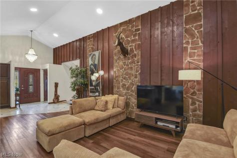 6815 Parkgate Oval Seven Hills OH 44131