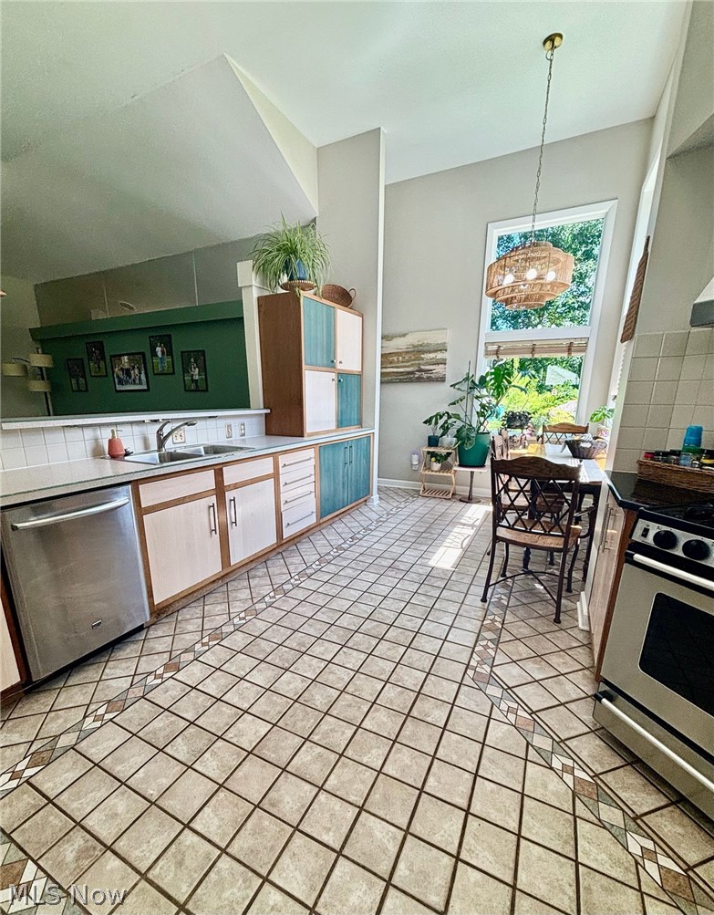 631 Pleasant Street East Liverpool OH 43920