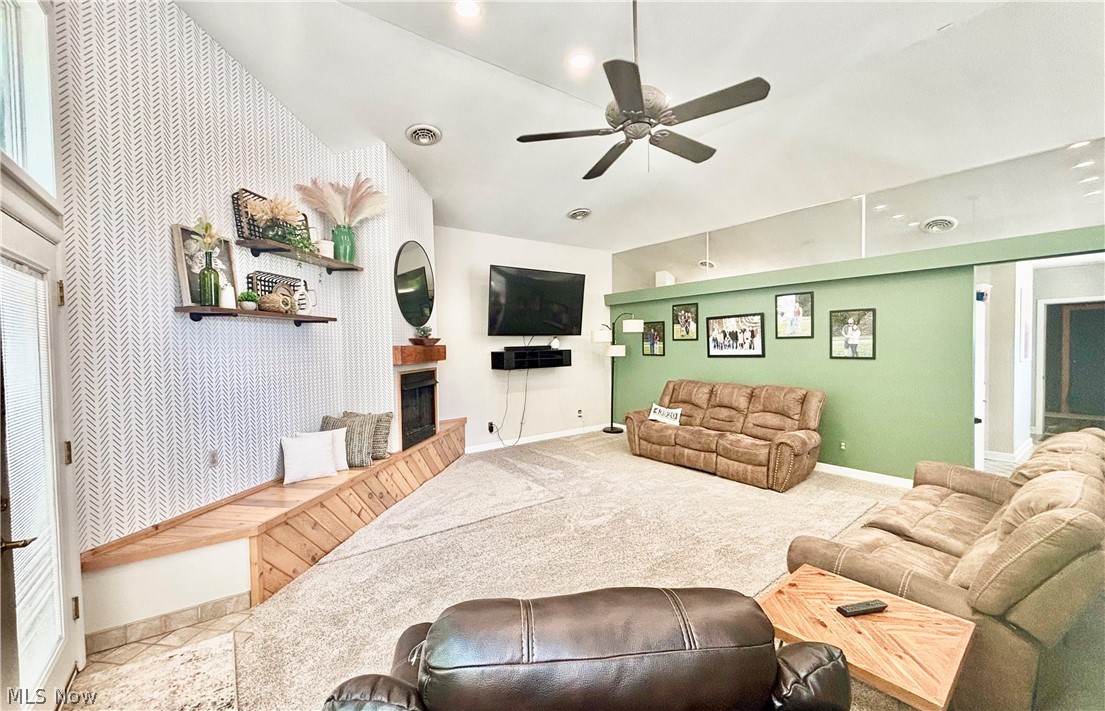 631 Pleasant Street East Liverpool OH 43920