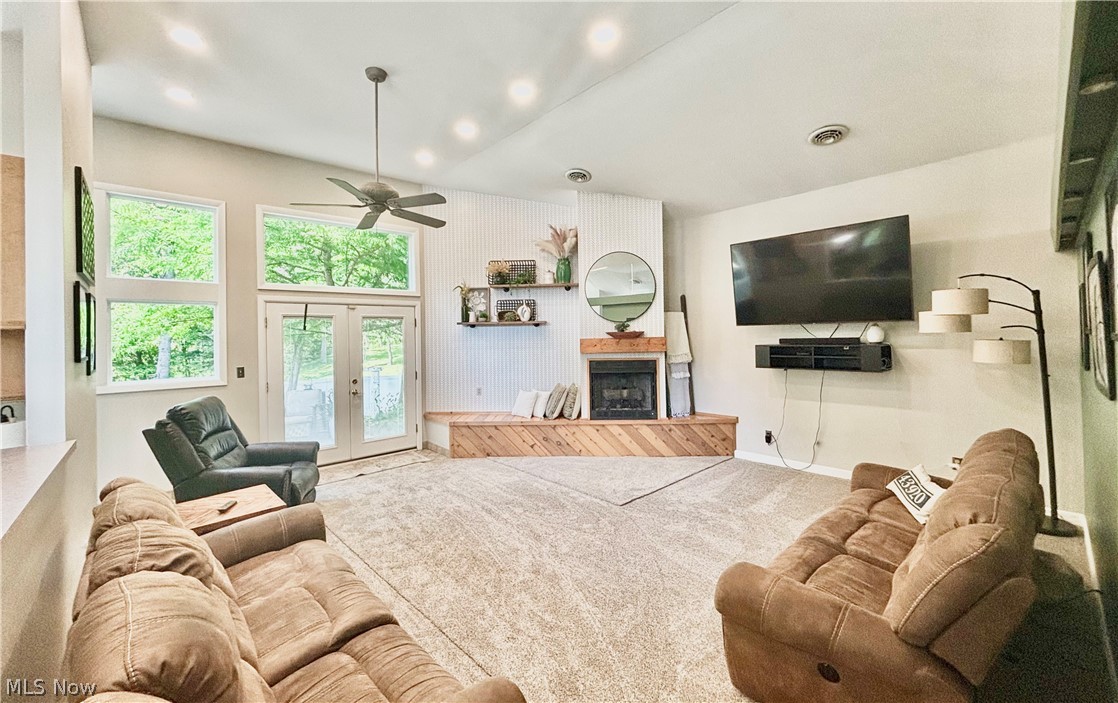631 Pleasant Street East Liverpool OH 43920