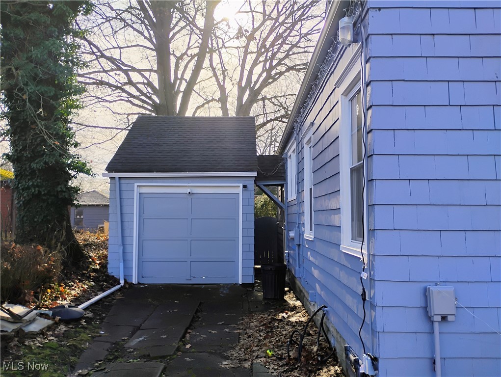 423 Bradley Lane Youngstown OH 44504