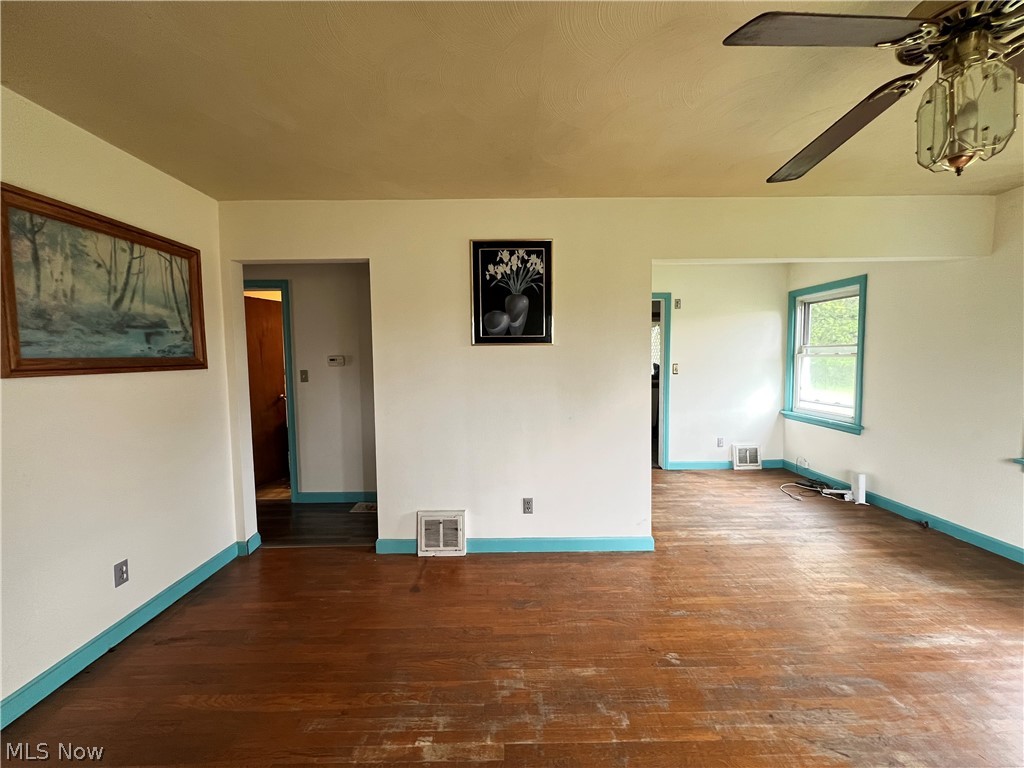 2135 Parkman Road NW Warren OH 44485