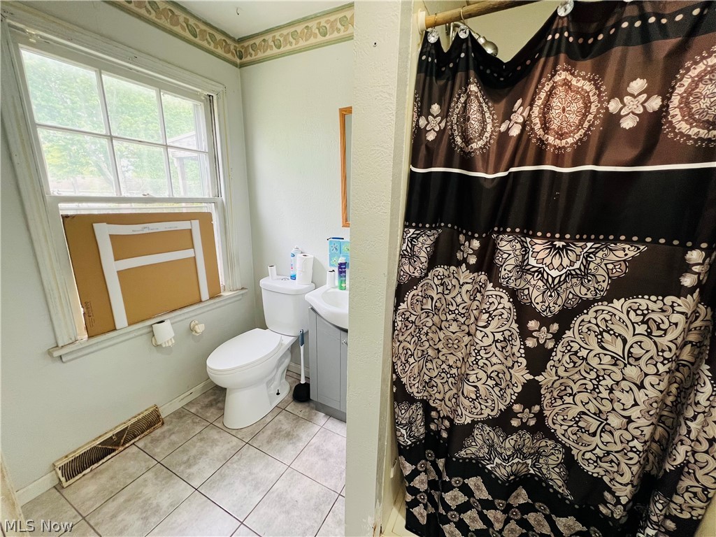 2135 Parkman Road NW Warren OH 44485