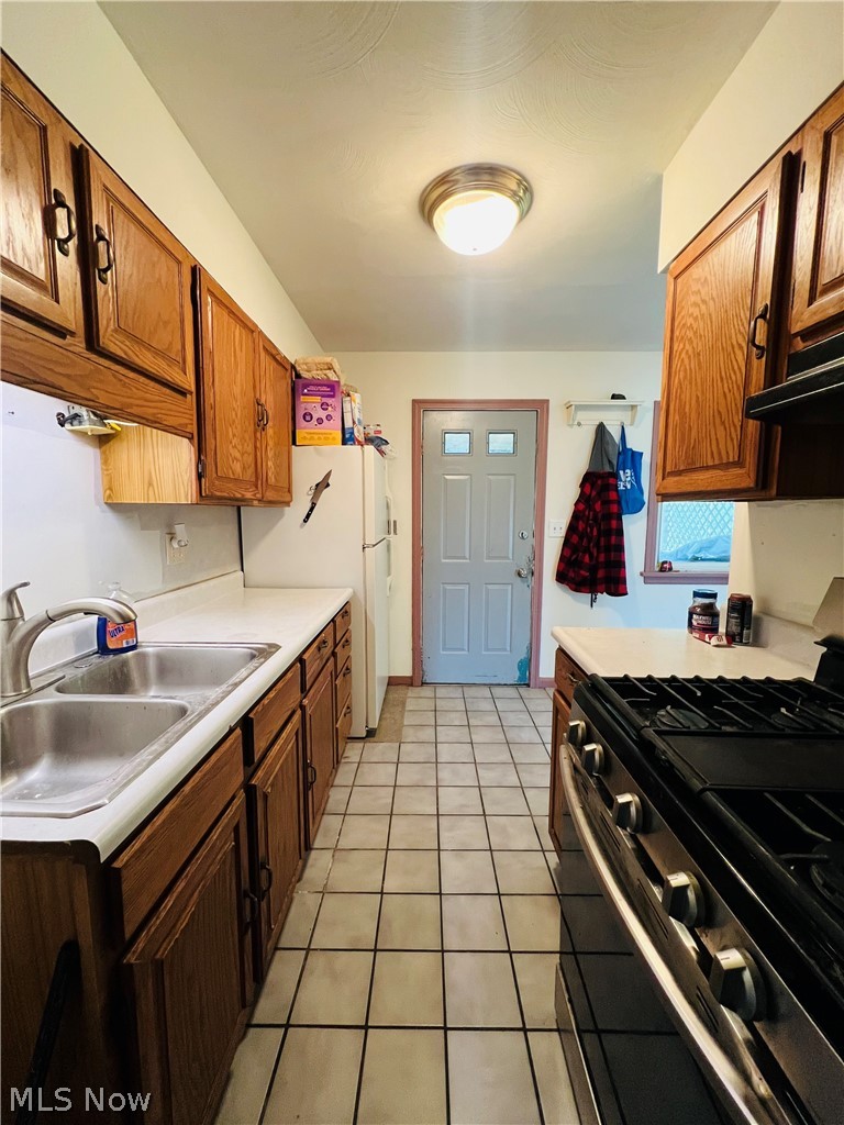 2135 Parkman Road NW Warren OH 44485