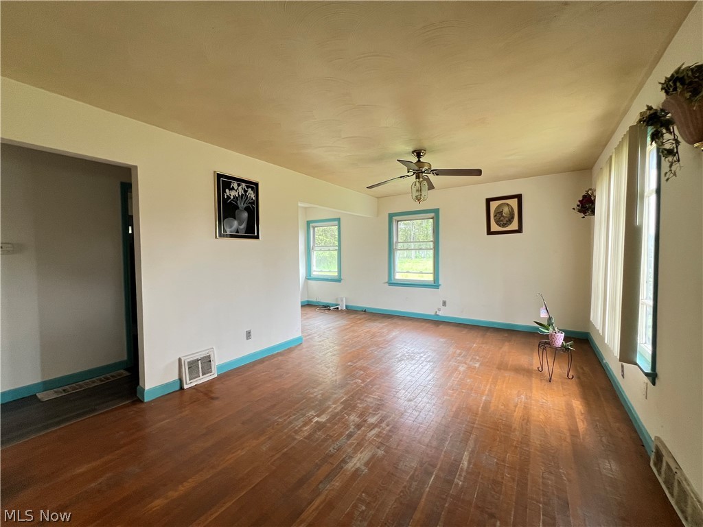 2135 Parkman Road NW Warren OH 44485