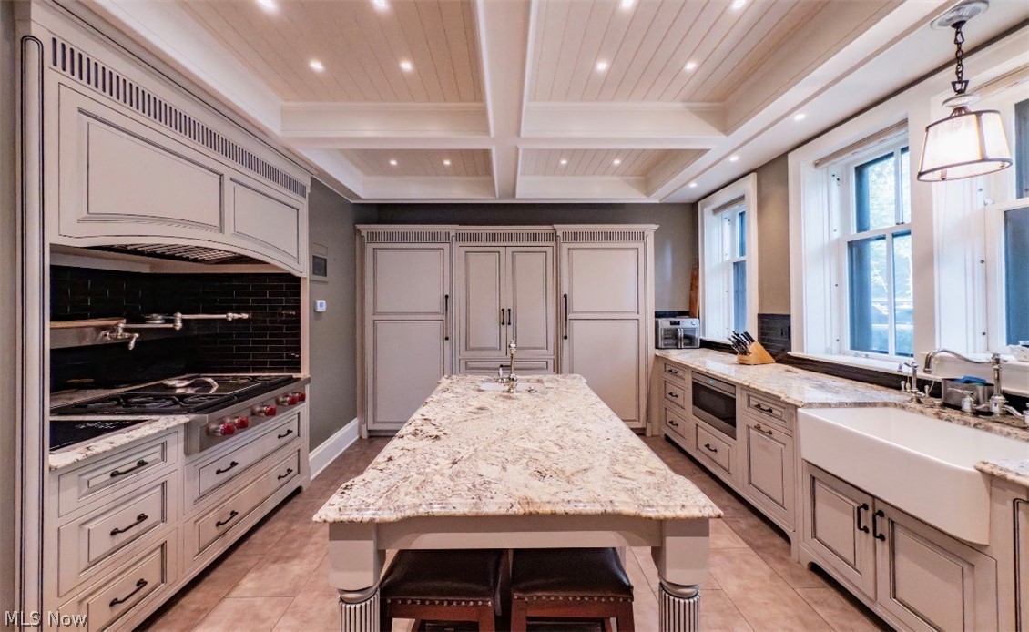 10494 Lake Shore Boulevard Bratenahl OH 44108