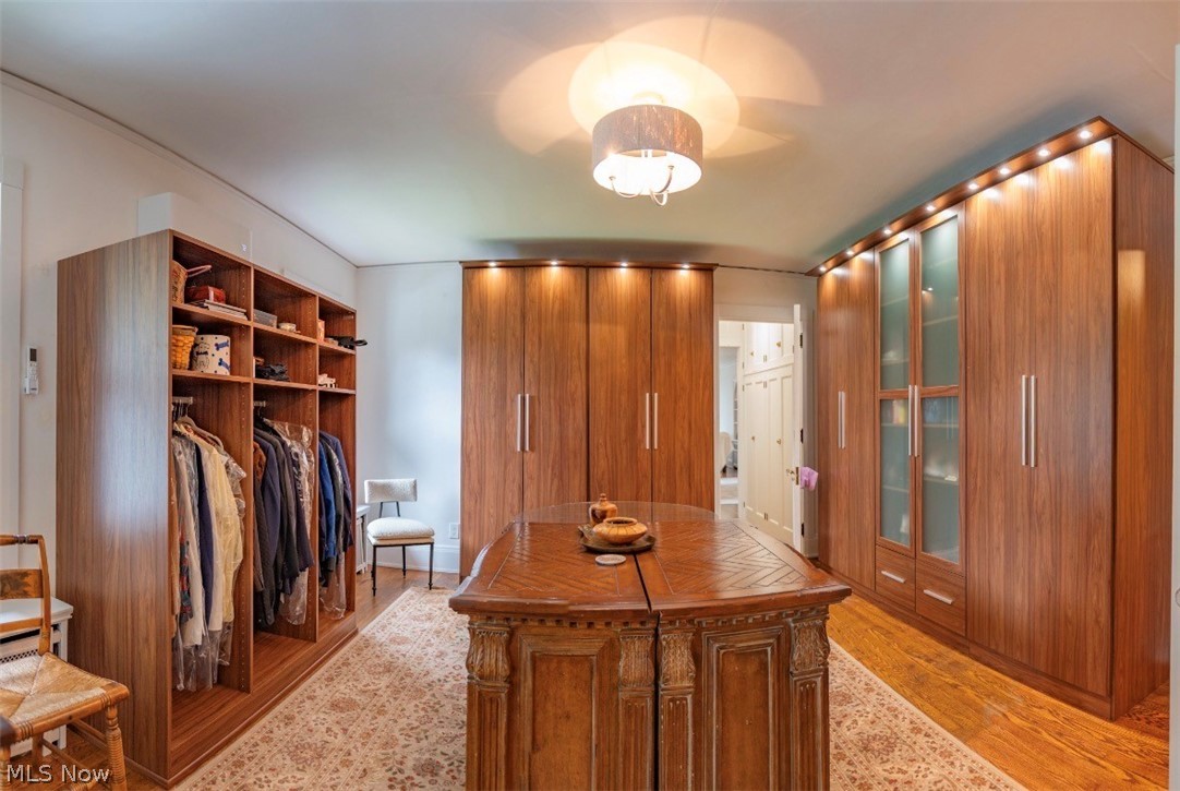 10494 Lake Shore Boulevard Bratenahl OH 44108