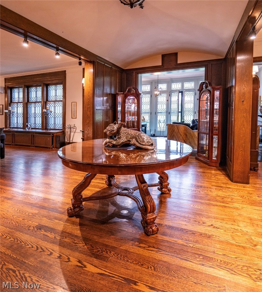 10494 Lake Shore Boulevard Bratenahl OH 44108