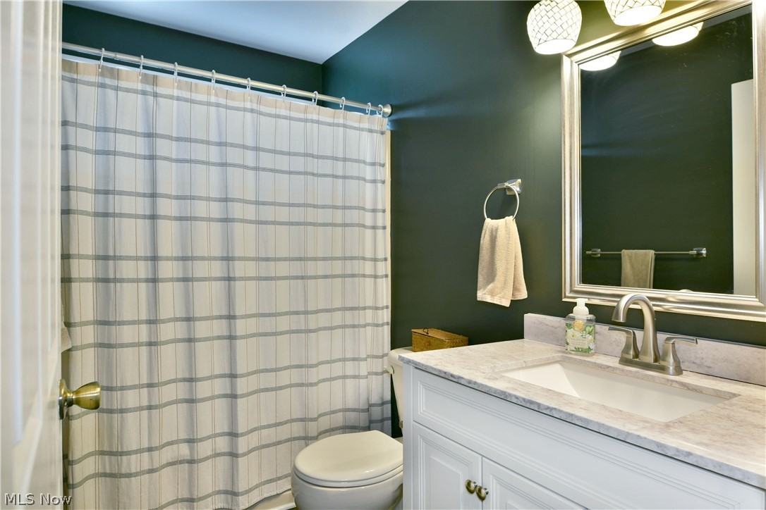 1458 Birch Run Drive NE Warren OH 44483