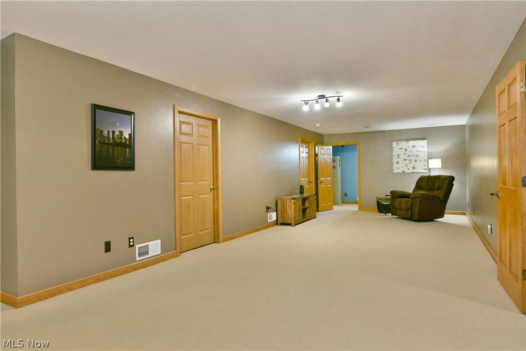 1458 Birch Run Drive NE Warren OH 44483