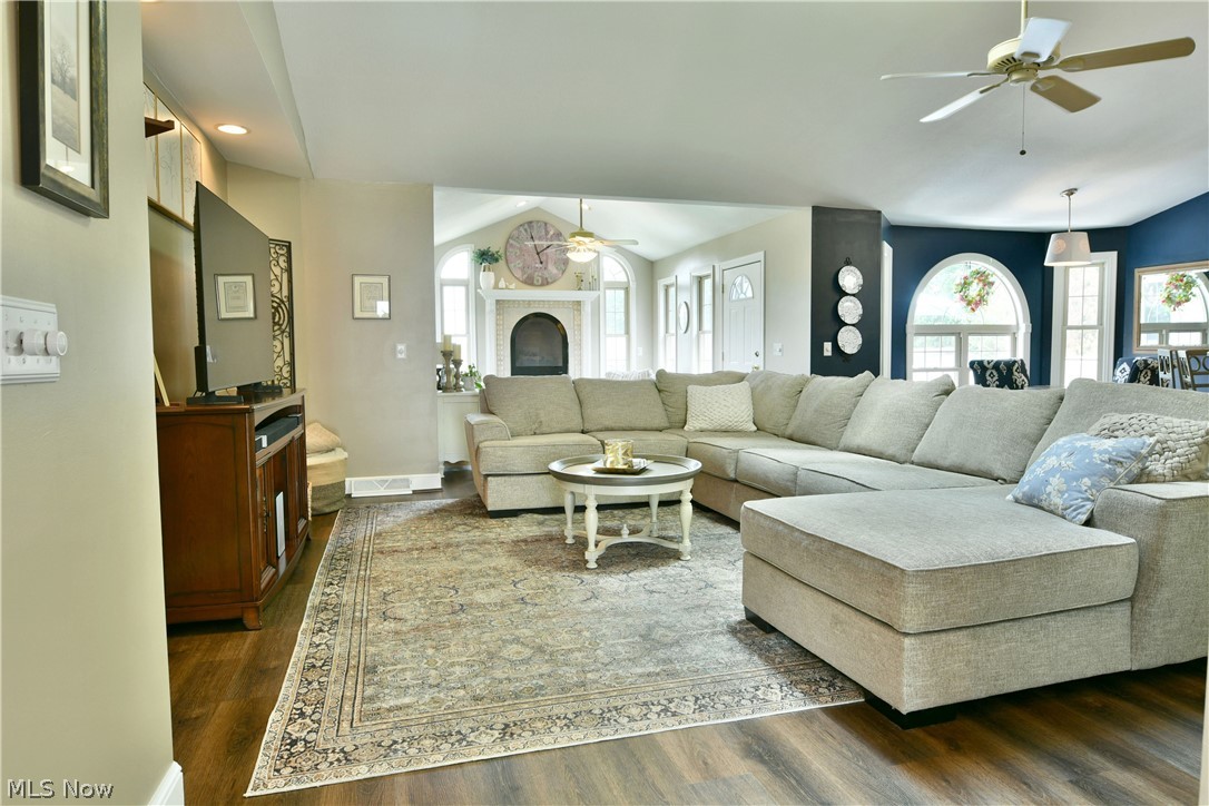 1458 Birch Run Drive NE Warren OH 44483