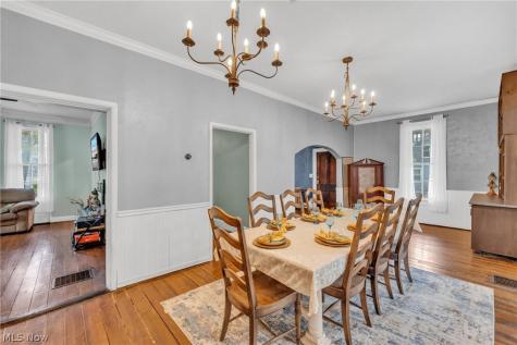 33932 Roberts Road Eastlake OH 44095