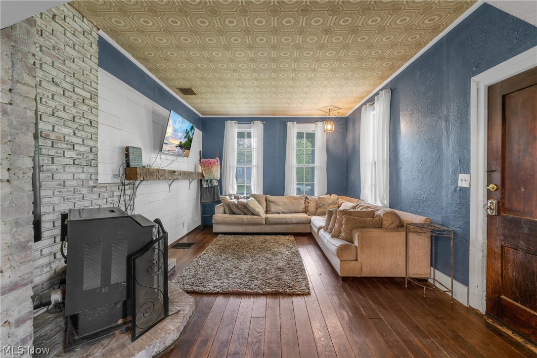 33932 Roberts Road Eastlake OH 44095