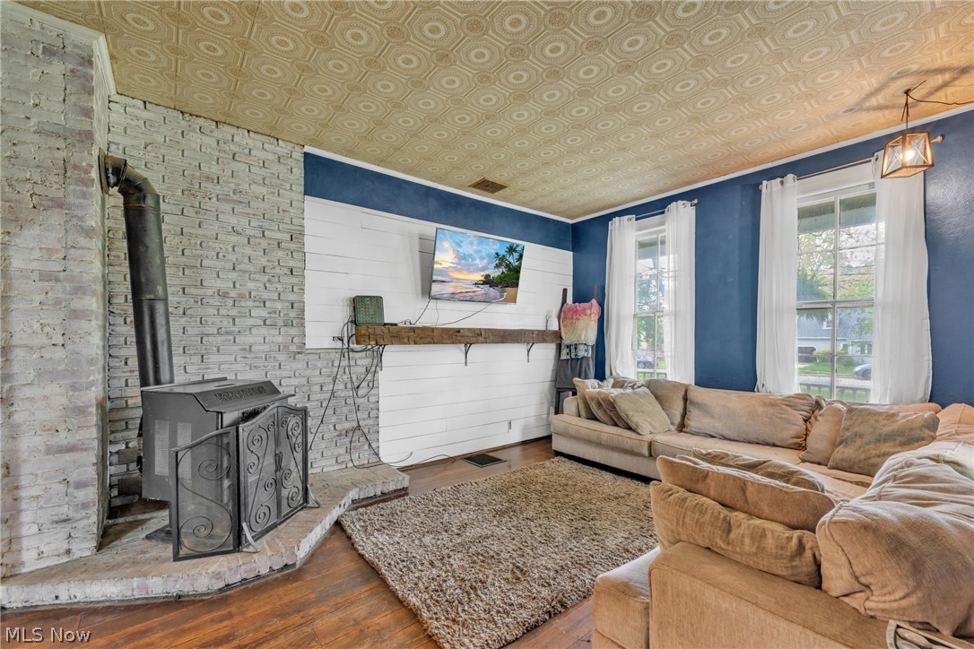 33932 Roberts Road Eastlake OH 44095