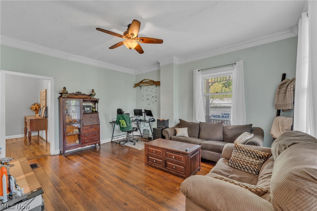 33932 Roberts Road Eastlake OH 44095