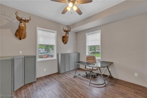 33932 Roberts Road Eastlake OH 44095