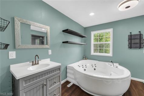 33932 Roberts Road Eastlake OH 44095